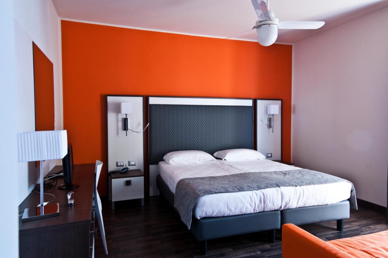 Hotel Gasparina Castelnuovo del Garda Buitenkant foto