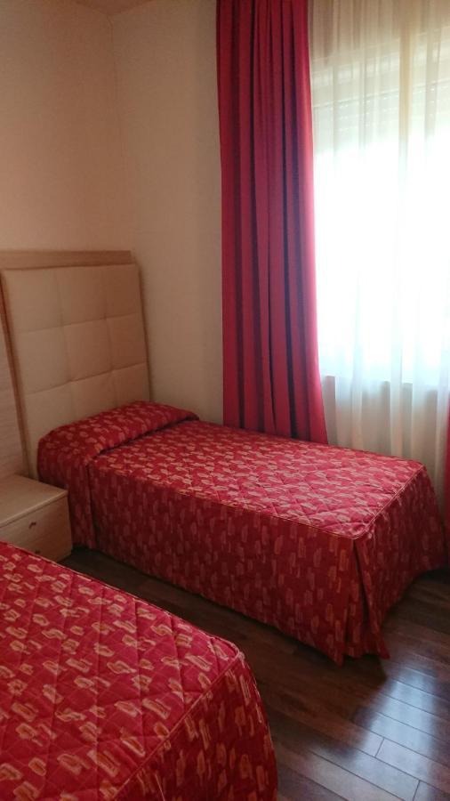 Hotel Gasparina Castelnuovo del Garda Buitenkant foto