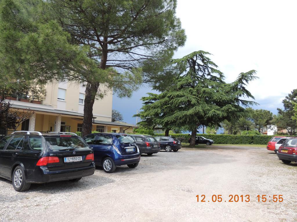 Hotel Gasparina Castelnuovo del Garda Buitenkant foto