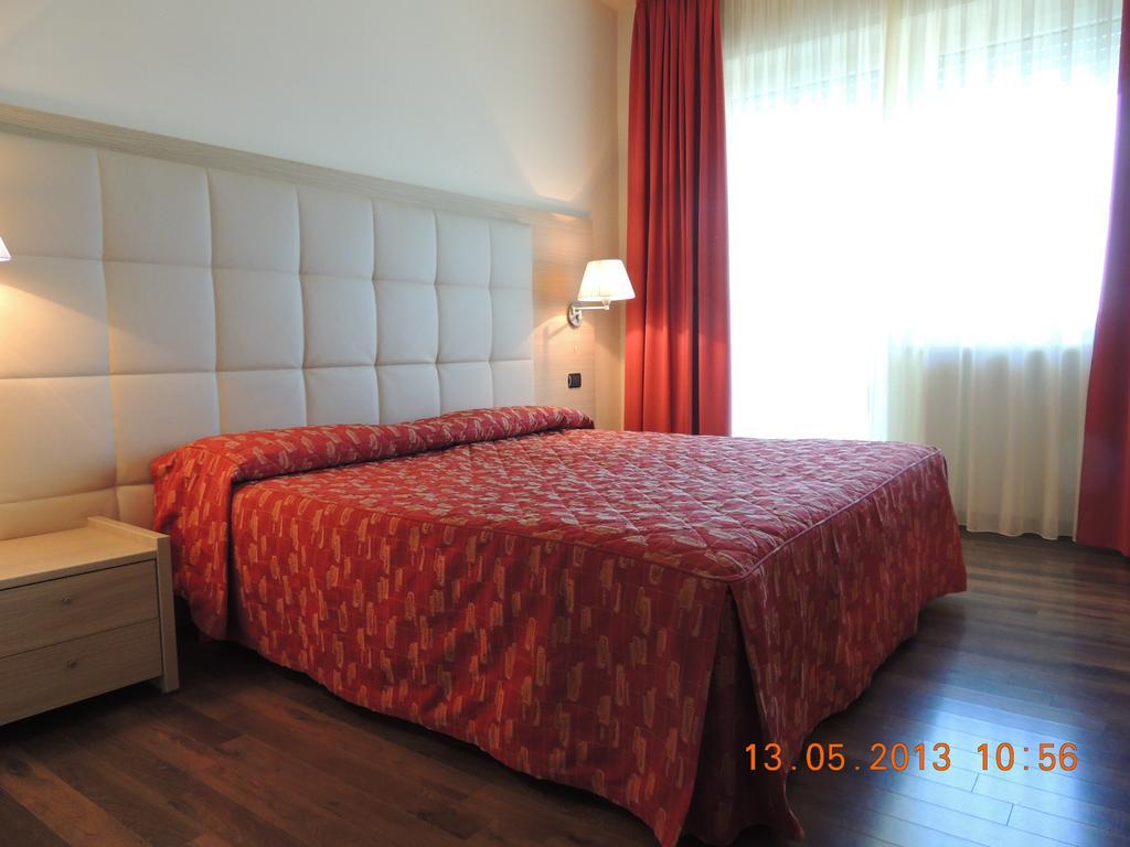 Hotel Gasparina Castelnuovo del Garda Kamer foto