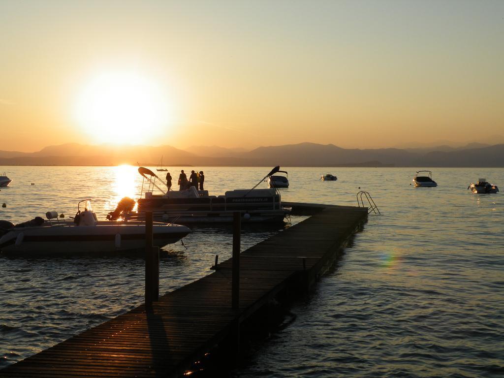 Hotel Gasparina Castelnuovo del Garda Buitenkant foto