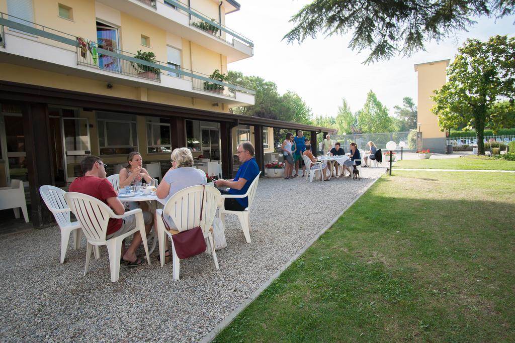 Hotel Gasparina Castelnuovo del Garda Buitenkant foto